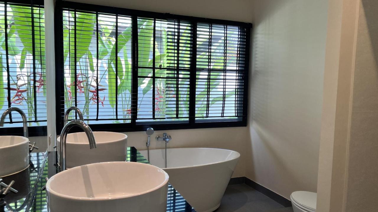 Plunge Tropic Villas 2 Naiharn Rawai Exterior photo